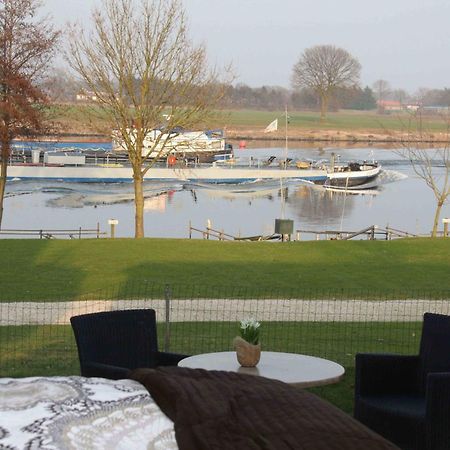 Hotel Veerhuys Tante Jet à Blitterswijck Extérieur photo